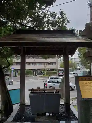 春日神社の手水舎