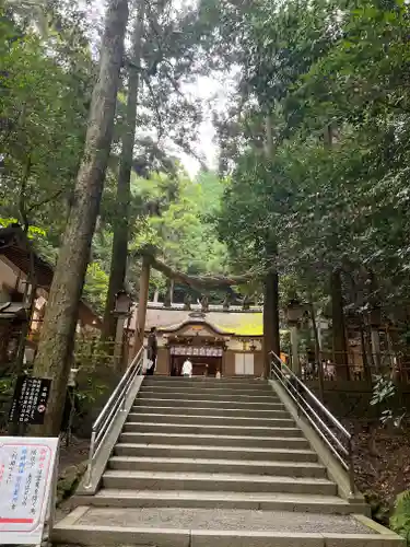 狭井坐大神荒魂神社(狭井神社)(奈良県)