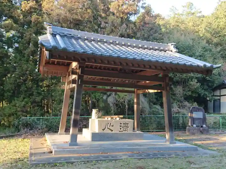 村積神社下宮の手水舎