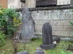 三囲神社の建物その他