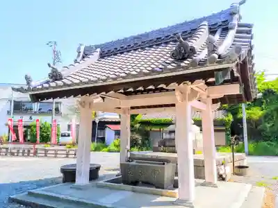 稲荷社（堀田稲荷神社）の手水舎