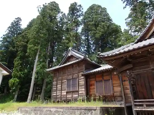 劔神社の本殿