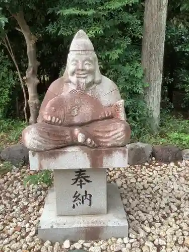 両社宮神社の像