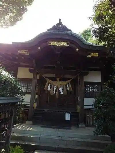 産千代稲荷神社の本殿