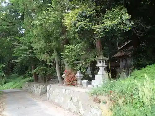 赤岩神社の建物その他