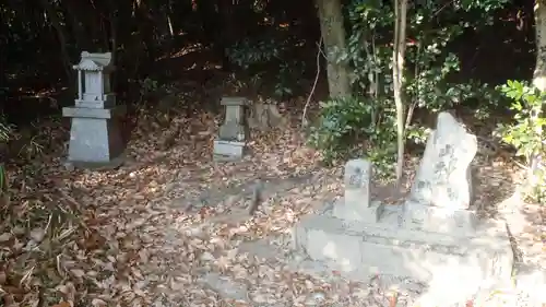熊野神社（亀首町）の末社・摂社