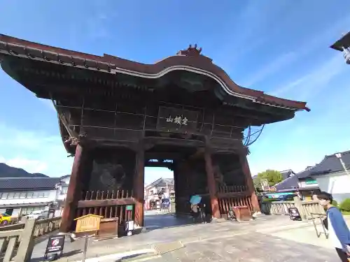 善光寺の山門