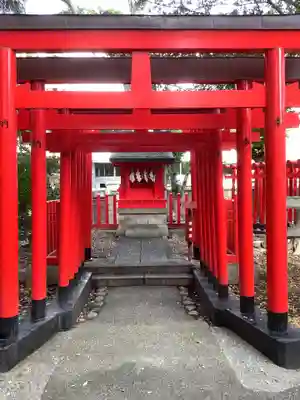 闇之森八幡社の末社・摂社