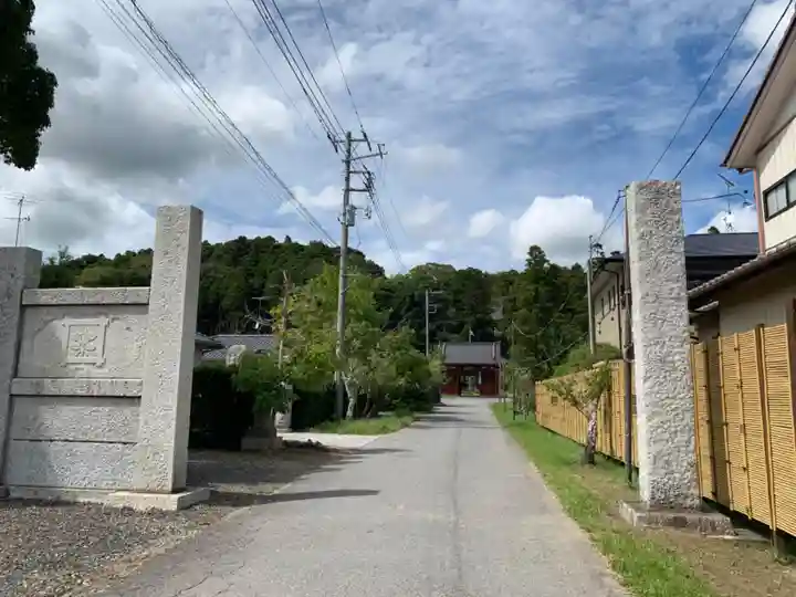 鷲山寺の山門・神門