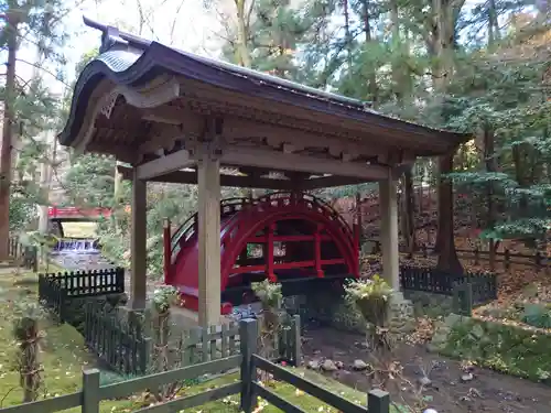 彌彦神社の庭園