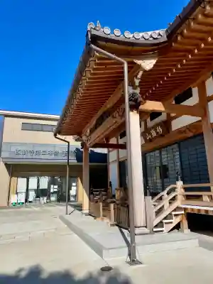 西勝寺の{uncategorized: "未分類", other: "その他", undefined: "問題あり", building: "その他建物", grave: "お墓", sacred_gate: "鳥居", guardian: "狛犬", statue: "像", buddha: "仏像", history: "歴史", nature: "自然", garden: "庭園", animal: "動物", pagoda: "塔", temizu: "手水舎", mountain_gate: "山門・神門", sanctuary: "本殿・本堂", subordinate: "末社・摂社", art: "芸術", scenery: "景色", jizo: "地蔵", ema: "絵馬", goshuin: "御朱印", omikuji: "おみくじ", items: "授与品その他", amulet: "お守り", goshuincho: "御朱印帳", eats: "食事", festival: "お祭り", votive_dance: "神楽", shichigosan: "七五三参", wedding: "結婚式", experience: "体験その他", initially: "初詣", around: "周辺", anti_infection: "感染症対策"}