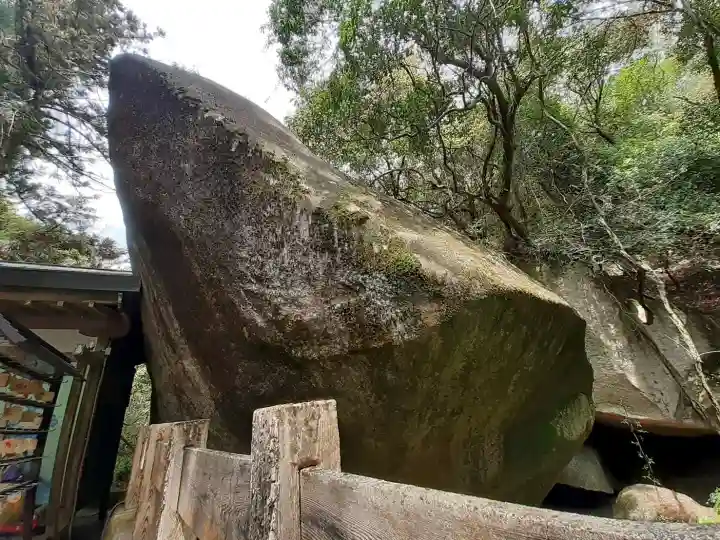 磐船神社の{uncategorized: "未分類", other: "その他", undefined: "問題あり", building: "その他建物", grave: "お墓", sacred_gate: "鳥居", guardian: "狛犬", statue: "像", buddha: "仏像", history: "歴史", nature: "自然", garden: "庭園", animal: "動物", pagoda: "塔", temizu: "手水舎", mountain_gate: "山門・神門", sanctuary: "本殿・本堂", subordinate: "末社・摂社", art: "芸術", scenery: "景色", jizo: "地蔵", ema: "絵馬", goshuin: "御朱印", omikuji: "おみくじ", items: "授与品その他", amulet: "お守り", goshuincho: "御朱印帳", eats: "食事", festival: "お祭り", votive_dance: "神楽", shichigosan: "七五三参", wedding: "結婚式", experience: "体験その他", initially: "初詣", around: "周辺", anti_infection: "感染症対策"}