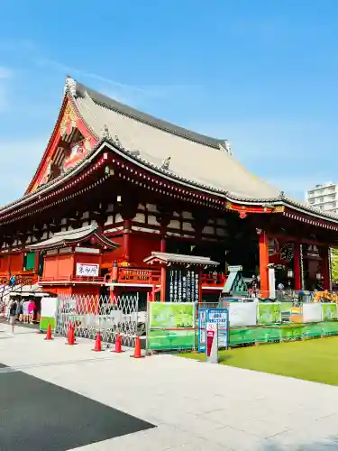 浅草寺の{uncategorized: "未分類", other: "その他", undefined: "問題あり", building: "その他建物", grave: "お墓", sacred_gate: "鳥居", guardian: "狛犬", statue: "像", buddha: "仏像", history: "歴史", nature: "自然", garden: "庭園", animal: "動物", pagoda: "塔", temizu: "手水舎", mountain_gate: "山門・神門", sanctuary: "本殿・本堂", subordinate: "末社・摂社", art: "芸術", scenery: "景色", jizo: "地蔵", ema: "絵馬", goshuin: "御朱印", omikuji: "おみくじ", items: "授与品その他", amulet: "お守り", goshuincho: "御朱印帳", eats: "食事", festival: "お祭り", votive_dance: "神楽", shichigosan: "七五三参", wedding: "結婚式", experience: "体験その他", initially: "初詣", around: "周辺", anti_infection: "感染症対策"}