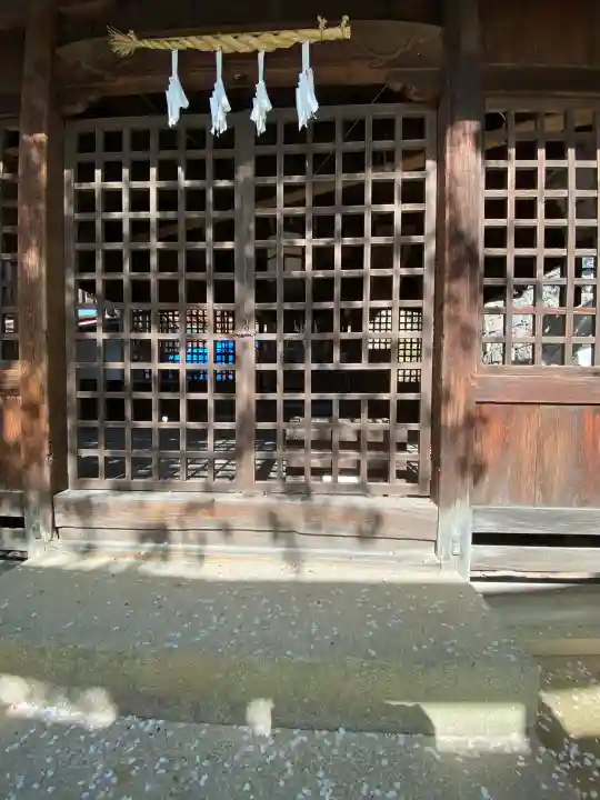 厳島神社の{uncategorized: "未分類", other: "その他", undefined: "問題あり", building: "その他建物", grave: "お墓", sacred_gate: "鳥居", guardian: "狛犬", statue: "像", buddha: "仏像", history: "歴史", nature: "自然", garden: "庭園", animal: "動物", pagoda: "塔", temizu: "手水舎", mountain_gate: "山門・神門", sanctuary: "本殿・本堂", subordinate: "末社・摂社", art: "芸術", scenery: "景色", jizo: "地蔵", ema: "絵馬", goshuin: "御朱印", omikuji: "おみくじ", items: "授与品その他", amulet: "お守り", goshuincho: "御朱印帳", eats: "食事", festival: "お祭り", votive_dance: "神楽", shichigosan: "七五三参", wedding: "結婚式", experience: "体験その他", initially: "初詣", around: "周辺", anti_infection: "感染症対策"}