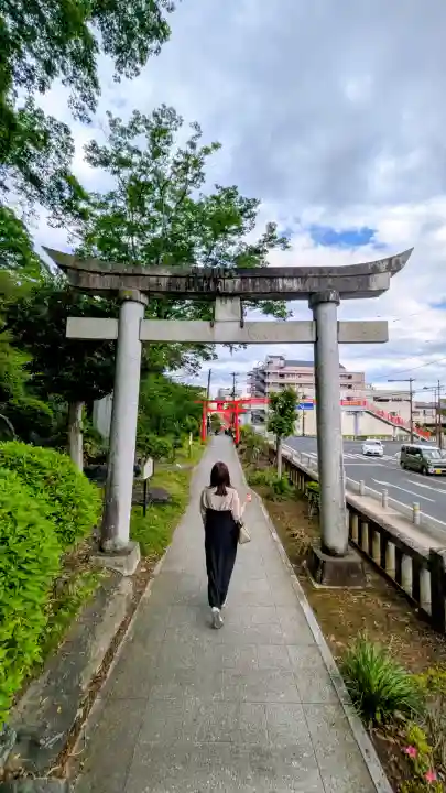 足利織姫神社の{uncategorized: "未分類", other: "その他", undefined: "問題あり", building: "その他建物", grave: "お墓", sacred_gate: "鳥居", guardian: "狛犬", statue: "像", buddha: "仏像", history: "歴史", nature: "自然", garden: "庭園", animal: "動物", pagoda: "塔", temizu: "手水舎", mountain_gate: "山門・神門", sanctuary: "本殿・本堂", subordinate: "末社・摂社", art: "芸術", scenery: "景色", jizo: "地蔵", ema: "絵馬", goshuin: "御朱印", omikuji: "おみくじ", items: "授与品その他", amulet: "お守り", goshuincho: "御朱印帳", eats: "食事", festival: "お祭り", votive_dance: "神楽", shichigosan: "七五三参", wedding: "結婚式", experience: "体験その他", initially: "初詣", around: "周辺", anti_infection: "感染症対策"}