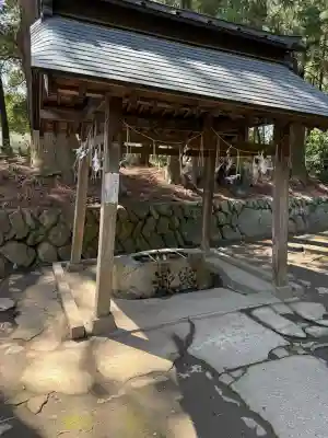 都々古別神社(八槻)の{uncategorized: "未分類", other: "その他", undefined: "問題あり", building: "その他建物", grave: "お墓", sacred_gate: "鳥居", guardian: "狛犬", statue: "像", buddha: "仏像", history: "歴史", nature: "自然", garden: "庭園", animal: "動物", pagoda: "塔", temizu: "手水舎", mountain_gate: "山門・神門", sanctuary: "本殿・本堂", subordinate: "末社・摂社", art: "芸術", scenery: "景色", jizo: "地蔵", ema: "絵馬", goshuin: "御朱印", omikuji: "おみくじ", items: "授与品その他", amulet: "お守り", goshuincho: "御朱印帳", eats: "食事", festival: "お祭り", votive_dance: "神楽", shichigosan: "七五三参", wedding: "結婚式", experience: "体験その他", initially: "初詣", around: "周辺", anti_infection: "感染症対策"}