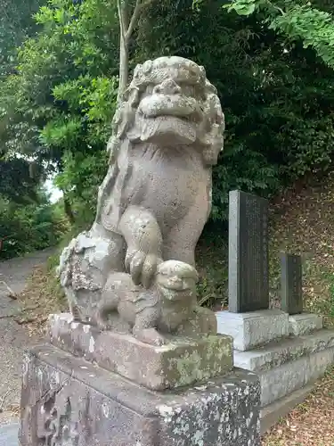 八幡神社の狛犬