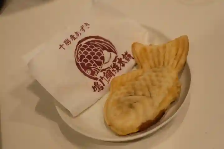 穴八幡宮の{uncategorized: "未分類", other: "その他", undefined: "問題あり", building: "その他建物", grave: "お墓", sacred_gate: "鳥居", guardian: "狛犬", statue: "像", buddha: "仏像", history: "歴史", nature: "自然", garden: "庭園", animal: "動物", pagoda: "塔", temizu: "手水舎", mountain_gate: "山門・神門", sanctuary: "本殿・本堂", subordinate: "末社・摂社", art: "芸術", scenery: "景色", jizo: "地蔵", ema: "絵馬", goshuin: "御朱印", omikuji: "おみくじ", items: "授与品その他", amulet: "お守り", goshuincho: "御朱印帳", eats: "食事", festival: "お祭り", votive_dance: "神楽", shichigosan: "七五三参", wedding: "結婚式", experience: "体験その他", initially: "初詣", around: "周辺", anti_infection: "感染症対策"}