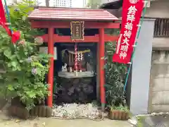 鈴降稲荷神社の本殿