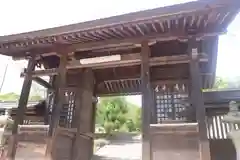 船川八幡宮の山門