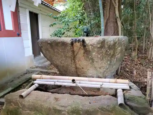 越木岩神社の手水舎