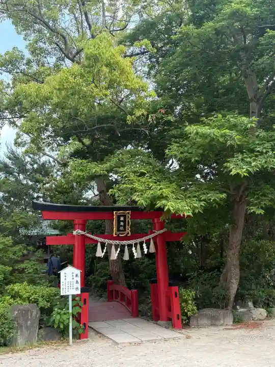 葛飾八幡宮の{uncategorized: "未分類", other: "その他", undefined: "問題あり", building: "その他建物", grave: "お墓", sacred_gate: "鳥居", guardian: "狛犬", statue: "像", buddha: "仏像", history: "歴史", nature: "自然", garden: "庭園", animal: "動物", pagoda: "塔", temizu: "手水舎", mountain_gate: "山門・神門", sanctuary: "本殿・本堂", subordinate: "末社・摂社", art: "芸術", scenery: "景色", jizo: "地蔵", ema: "絵馬", goshuin: "御朱印", omikuji: "おみくじ", items: "授与品その他", amulet: "お守り", goshuincho: "御朱印帳", eats: "食事", festival: "お祭り", votive_dance: "神楽", shichigosan: "七五三参", wedding: "結婚式", experience: "体験その他", initially: "初詣", around: "周辺", anti_infection: "感染症対策"}