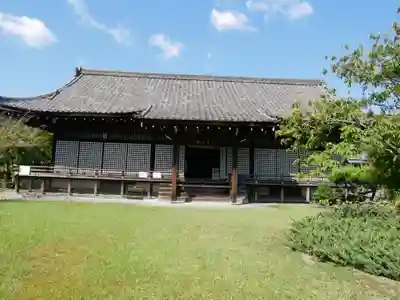 勧修寺の本殿・本堂