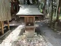 稲荷神社 (甲南町稗谷)の{uncategorized: "未分類", other: "その他", undefined: "問題あり", building: "その他建物", grave: "お墓", sacred_gate: "鳥居", guardian: "狛犬", statue: "像", buddha: "仏像", history: "歴史", nature: "自然", garden: "庭園", animal: "動物", pagoda: "塔", temizu: "手水舎", mountain_gate: "山門・神門", sanctuary: "本殿・本堂", subordinate: "末社・摂社", art: "芸術", scenery: "景色", jizo: "地蔵", ema: "絵馬", goshuin: "御朱印", omikuji: "おみくじ", items: "授与品その他", amulet: "お守り", goshuincho: "御朱印帳", eats: "食事", festival: "お祭り", votive_dance: "神楽", shichigosan: "七五三参", wedding: "結婚式", experience: "体験その他", initially: "初詣", around: "周辺", anti_infection: "感染症対策"}
