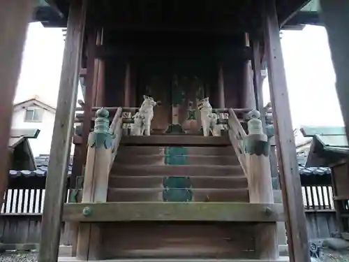 白山社の本殿・本堂