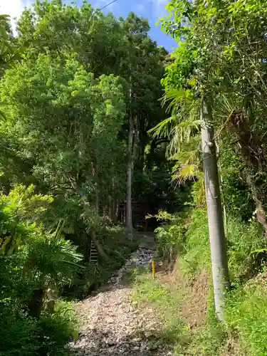 十二所大明神のその他建物