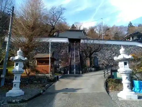 本成寺の本殿・本堂