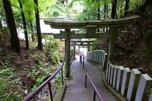 脳天大神龍王院のその他建物