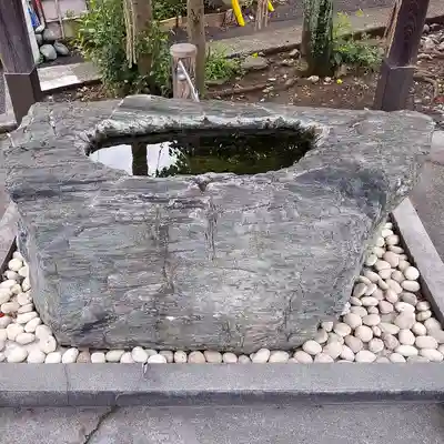 稲荷神社の手水舎