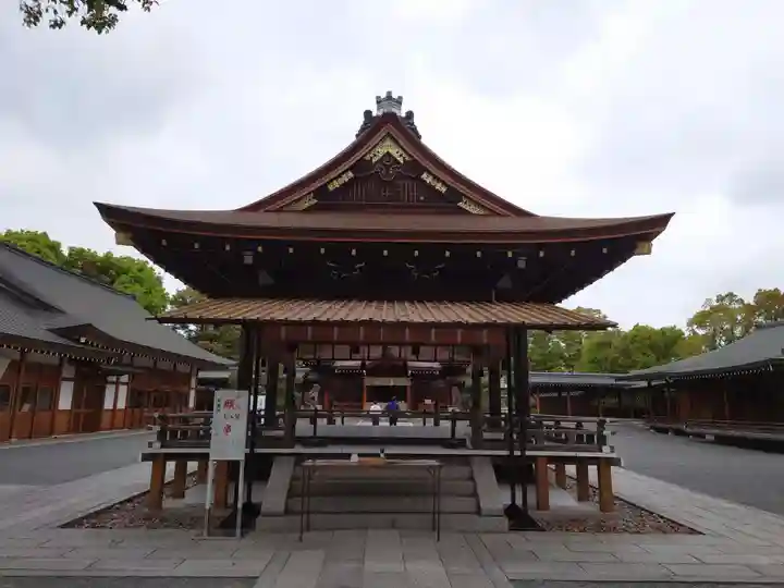 城南宮の本殿・本堂