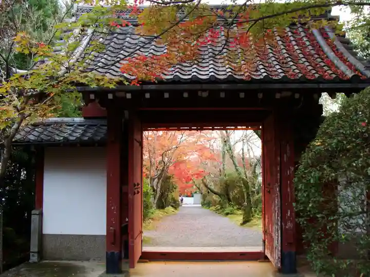 常照寺の山門・神門