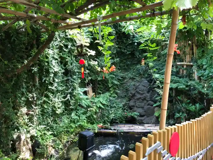 吉原弁財天本宮(吉原神社奥宮)の庭園