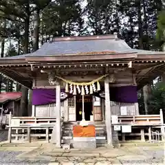 坪沼八幡神社の本殿