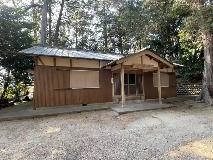 須加神社の{uncategorized: "未分類", other: "その他", undefined: "問題あり", building: "その他建物", grave: "お墓", sacred_gate: "鳥居", guardian: "狛犬", statue: "像", buddha: "仏像", history: "歴史", nature: "自然", garden: "庭園", animal: "動物", pagoda: "塔", temizu: "手水舎", mountain_gate: "山門・神門", sanctuary: "本殿・本堂", subordinate: "末社・摂社", art: "芸術", scenery: "景色", jizo: "地蔵", ema: "絵馬", goshuin: "御朱印", omikuji: "おみくじ", items: "授与品その他", amulet: "お守り", goshuincho: "御朱印帳", eats: "食事", festival: "お祭り", votive_dance: "神楽", shichigosan: "七五三参", wedding: "結婚式", experience: "体験その他", initially: "初詣", around: "周辺", anti_infection: "感染症対策"}