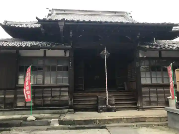 魚籃寺の本殿・本堂