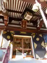 諏訪神社の本殿