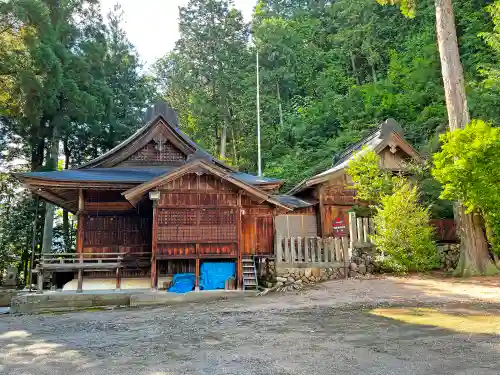 阿多由太神社の本殿・本堂