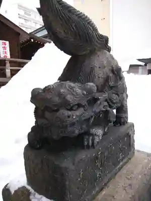 北海道神宮頓宮の狛犬