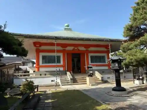 寶泉寺（宝泉寺）の{uncategorized: "未分類", other: "その他", undefined: "問題あり", building: "その他建物", grave: "お墓", sacred_gate: "鳥居", guardian: "狛犬", statue: "像", buddha: "仏像", history: "歴史", nature: "自然", garden: "庭園", animal: "動物", pagoda: "塔", temizu: "手水舎", mountain_gate: "山門・神門", sanctuary: "本殿・本堂", subordinate: "末社・摂社", art: "芸術", scenery: "景色", jizo: "地蔵", ema: "絵馬", goshuin: "御朱印", omikuji: "おみくじ", items: "授与品その他", amulet: "お守り", goshuincho: "御朱印帳", eats: "食事", festival: "お祭り", votive_dance: "神楽", shichigosan: "七五三参", wedding: "結婚式", experience: "体験その他", initially: "初詣", around: "周辺", anti_infection: "感染症対策"}
