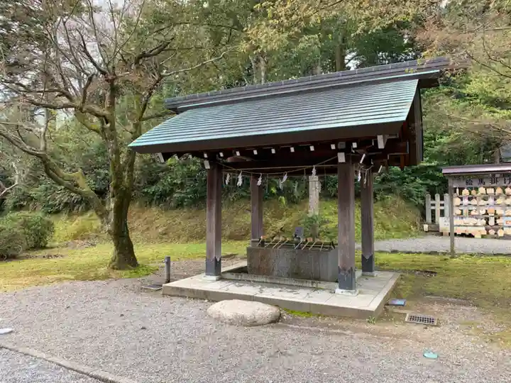 足羽神社の手水舎