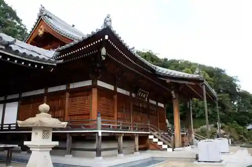 明王寺の本殿・本堂