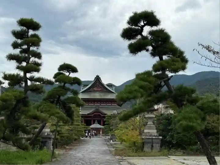 甲斐善光寺(山梨県)