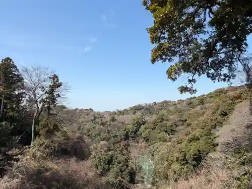 建長寺 半僧坊の{uncategorized: "未分類", other: "その他", undefined: "問題あり", building: "その他建物", grave: "お墓", sacred_gate: "鳥居", guardian: "狛犬", statue: "像", buddha: "仏像", history: "歴史", nature: "自然", garden: "庭園", animal: "動物", pagoda: "塔", temizu: "手水舎", mountain_gate: "山門・神門", sanctuary: "本殿・本堂", subordinate: "末社・摂社", art: "芸術", scenery: "景色", jizo: "地蔵", ema: "絵馬", goshuin: "御朱印", omikuji: "おみくじ", items: "授与品その他", amulet: "お守り", goshuincho: "御朱印帳", eats: "食事", festival: "お祭り", votive_dance: "神楽", shichigosan: "七五三参", wedding: "結婚式", experience: "体験その他", initially: "初詣", around: "周辺", anti_infection: "感染症対策"}
