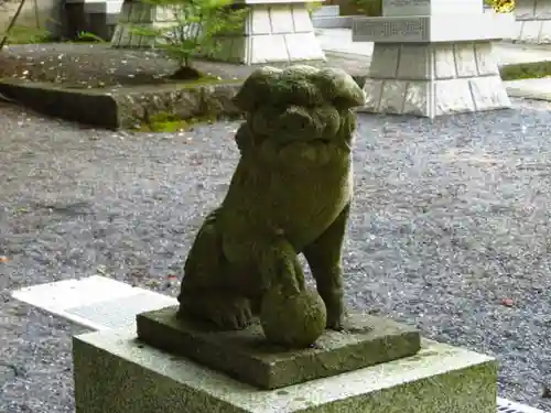 山中浅間神社の狛犬