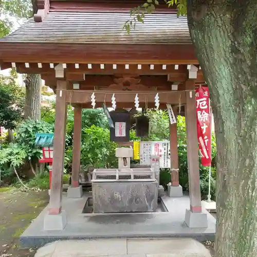 大島稲荷神社の手水舎