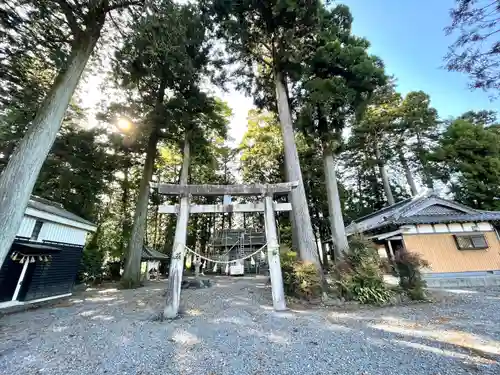 本郷社の鳥居